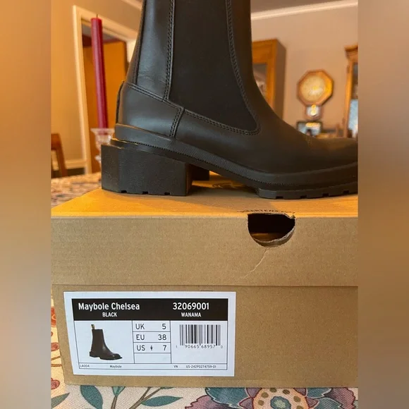 Dr. Martens Maybole Black Square Toe Chelsea Boots - Picture 7 of 8